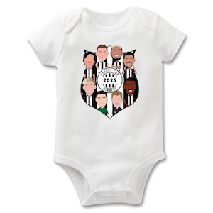 Newcastle Utd Vector Heroes Baby Grow Baby Vest League Cup Winners 2025 Choice Of Sizes Gift For The Youngest Toon Army Supporters!