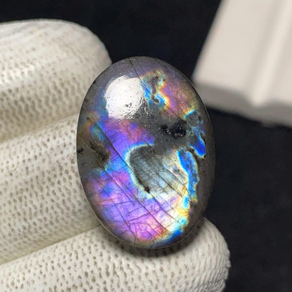 Topkwaliteit paarse spectroliet-edelsteen, ovale cabochon, perfect voor het maken van sieraden, 24 x 17 x 6 mm, 22 CTS, #C-00973
