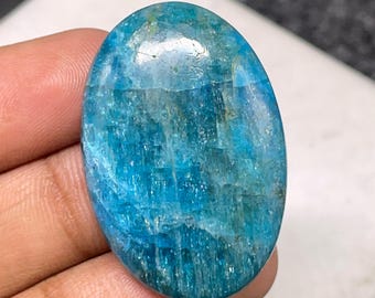 Gema de Moroxita Azul (Apatita Azul) de Alta Qualidade, Formato Oval Cabochão, 34x23x6 mm, 47 quilates, Linda Gema Cabochão para Confecção de Joias, #A-4643