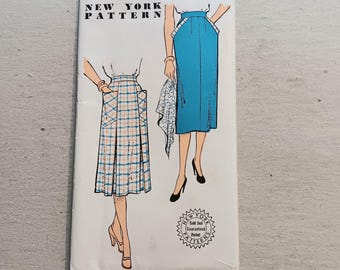 Vintage Original 1940&#39;s New York Pattern 1030 &quot;Smart Skirts&quot;, Waist 30 Hip 39, Unprinted Pattern, Unused