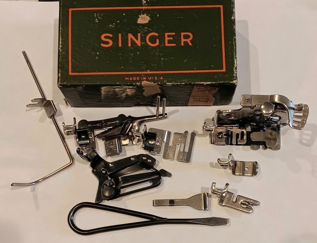 Vintage Singer Attachment Box Low Shank Box 121899 Etsy