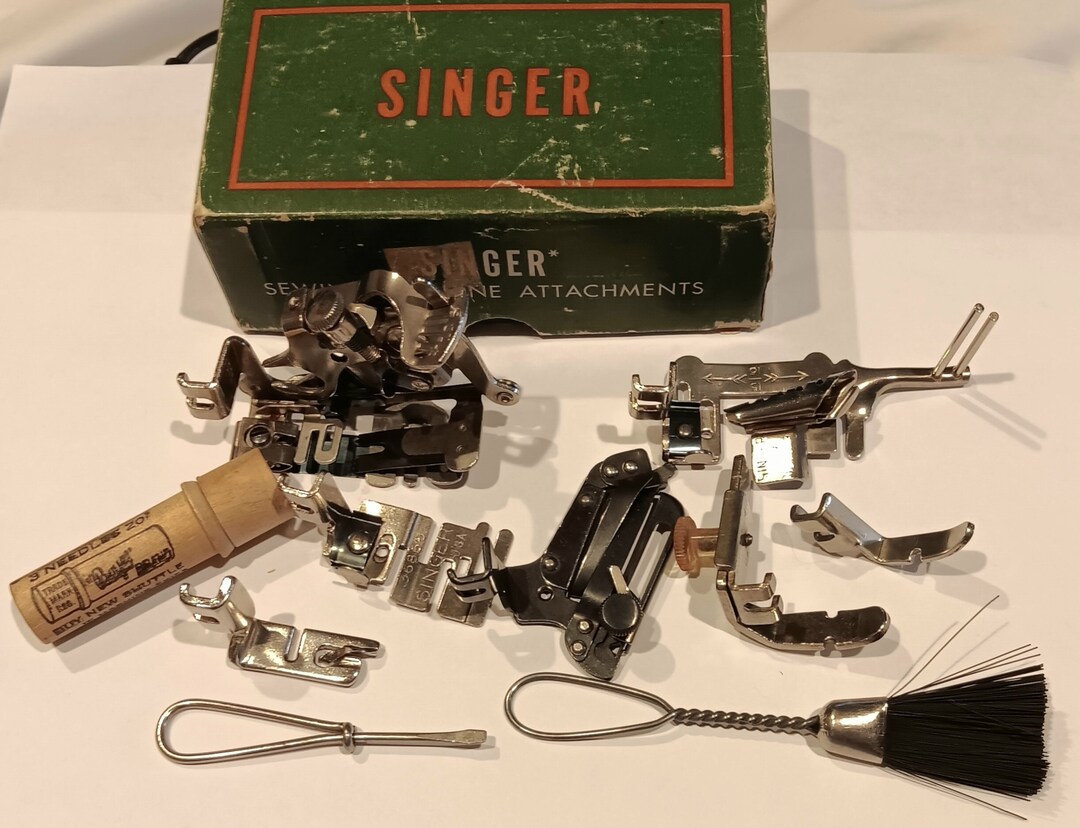 Vintage Singer Attachment Box Low Shank Box 121899 Etsy