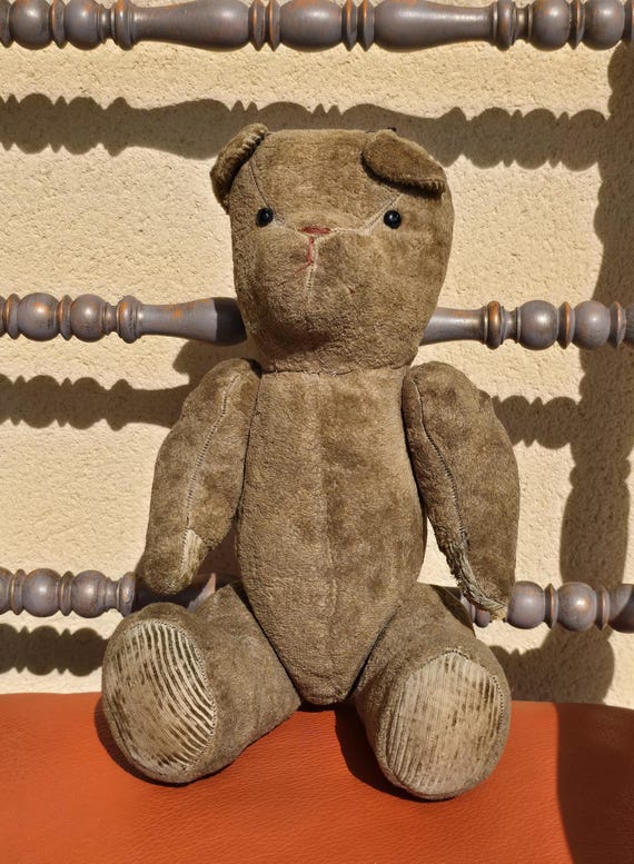 RARE Vintage Straw Stuffed Mohair Jointed Teddy Bear with velvet pads on paws 1900s