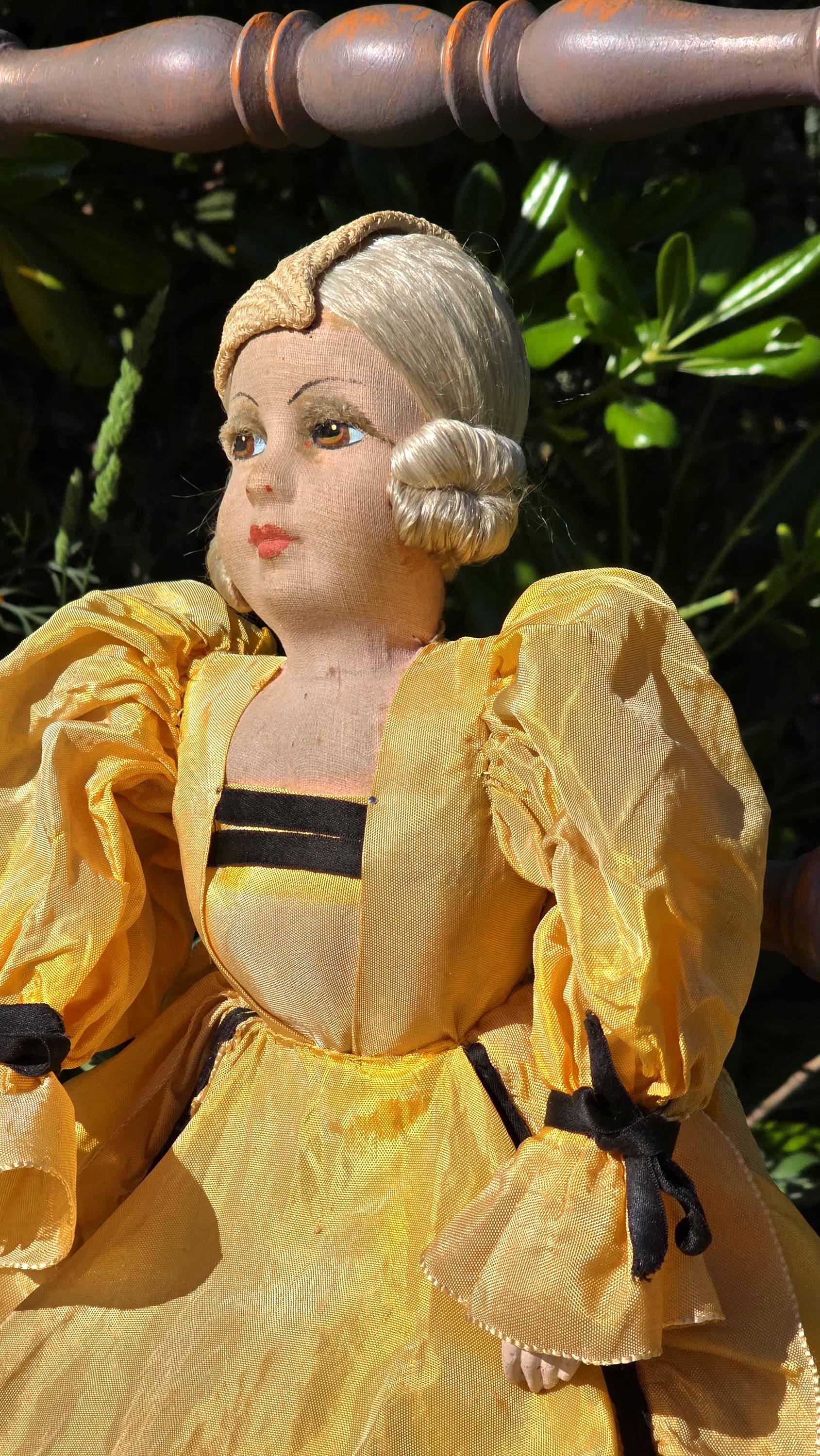 POUPEE ANCIENNE DE SALON BOUDOIR ANNEES 1920 TAILLE 84 CM DOLL