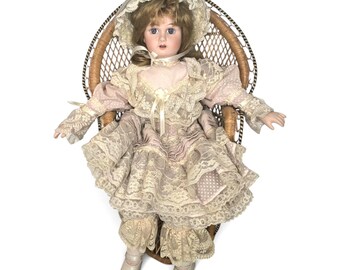 Mundia Prestige "Éléonore" Porzellan Sammelpuppe, Ltd Ed N 1352/2400 ,1990er Jahre