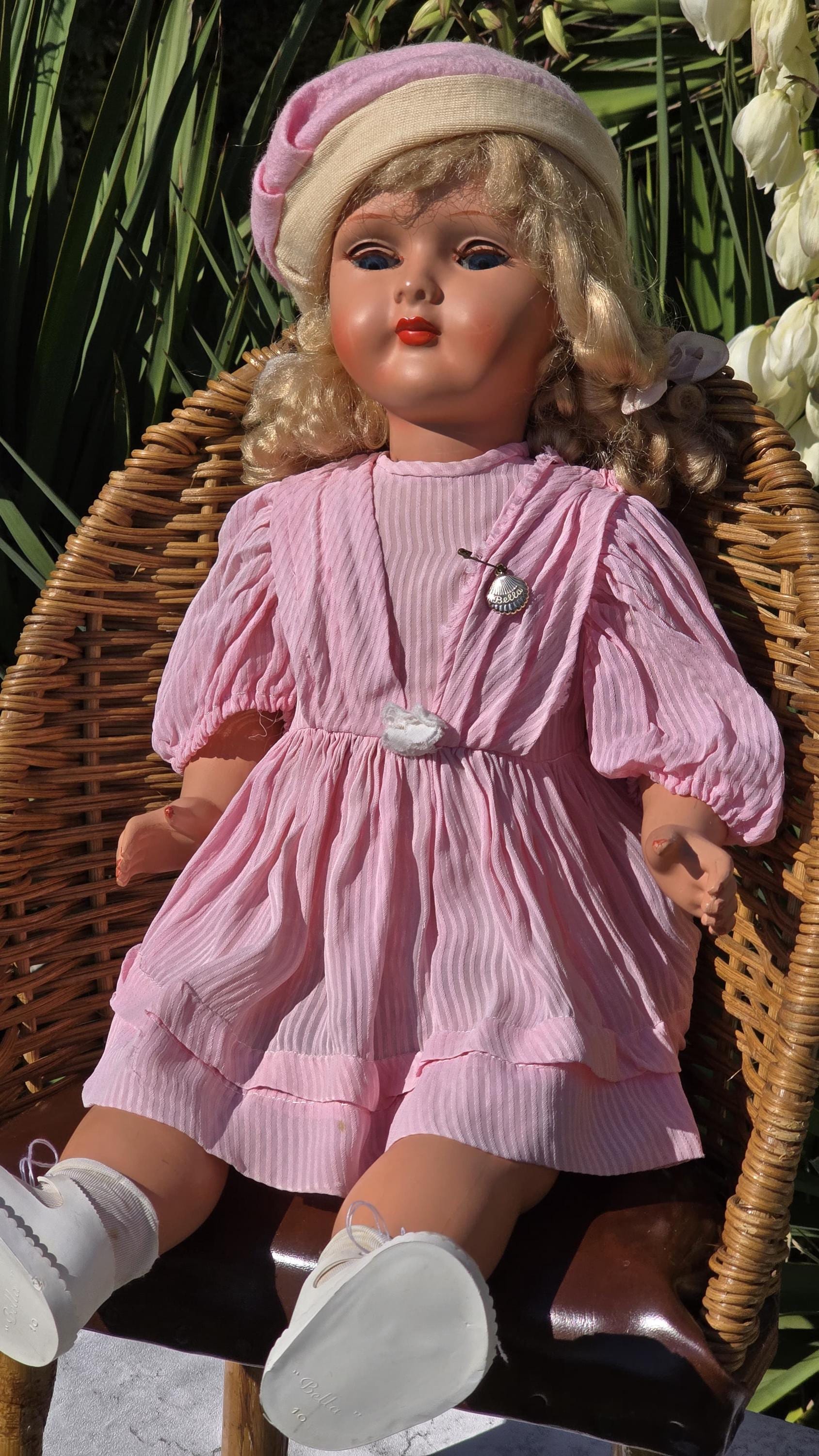 Poupée Ancienne En Rhodoïd Bella – Vintage, Collection, état D'usage