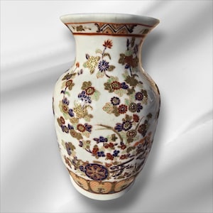 Rare Antique Japanese Satsuma Vase Hand Painted Enamel Flower blossom 10in(25cm) hight hand made, vintage collectible Japanese porcelain