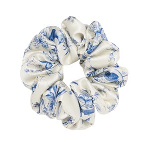 Seidenscrunchie,  Damen Haargummi, Scrunchie Gummiband, 10 cm breit, glänzend, handgemacht, Haarschutz, Maulbeerseidem, toile de jouy