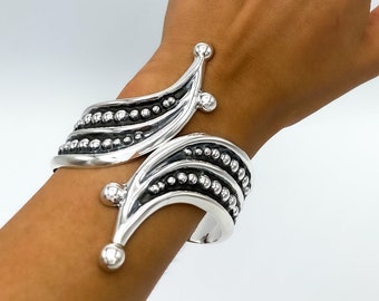 Vintage Mexican Sterling Silver Bangle Bracelet Art Nouveau