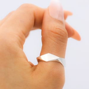 Sterling Silver Ring, Rhombus Ring, Geometric Ring, Aesthetic Ring, Minimalist Silver Ring, Cute Dainty Ring, Thumb Ring, Signet Ring