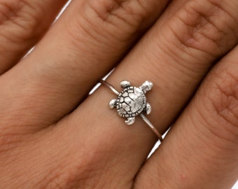 Sterling Silver Turtle Ring: Minimalis Beach Ocean Jewelry