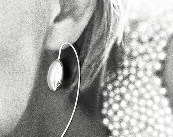 Sterling Silver Threader Earrings, Unusual Earrings, Minimalist Geometric Earrings, Circle Earrings, Puffy Earrings, Lightweight Earrings