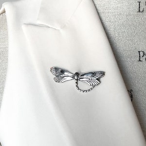 Sterling Silver Dragonfly Brooch, Dragonfly Jewelry, Unique Brooch, Aesthetic Jewelry, Insect Brooch, Insect Jewelry