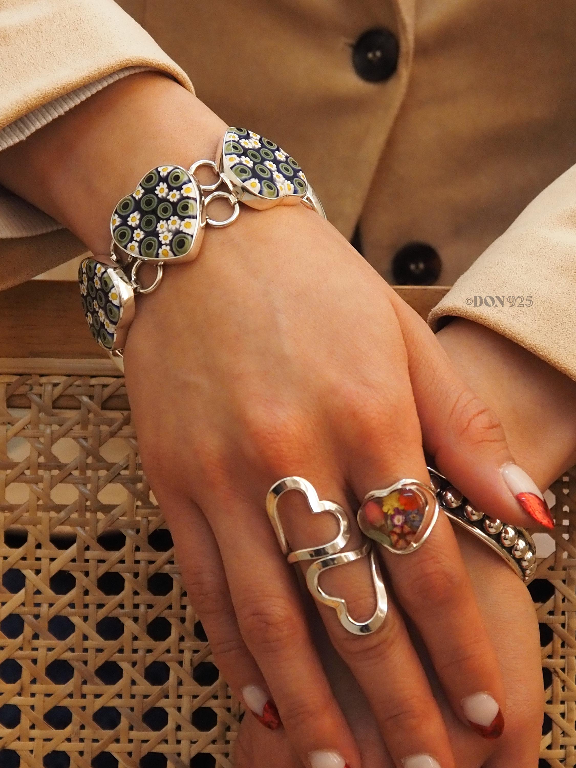 TwOhundRED Flower × Heart Ring Vintage Heart Ring Size 9 Two 2 Hearts Silver Tone Leaves