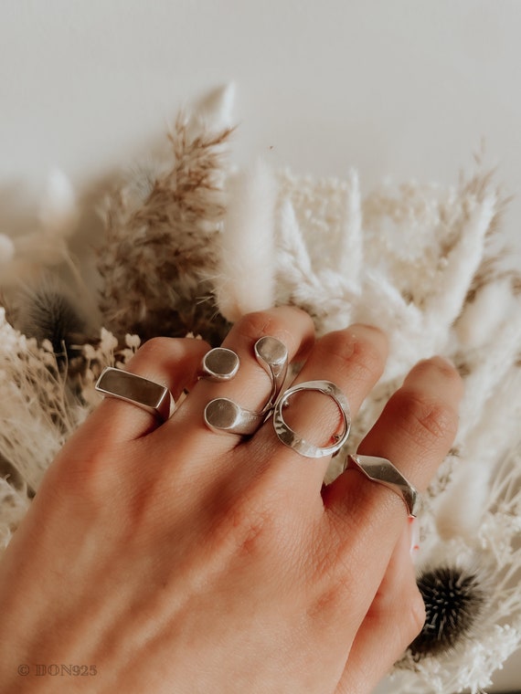 Womens Jewellery Rings E&e Sterling Silver Star Signet Ring in Metallic 