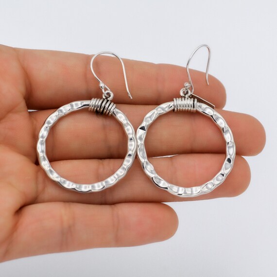 Round dangle earrings deals