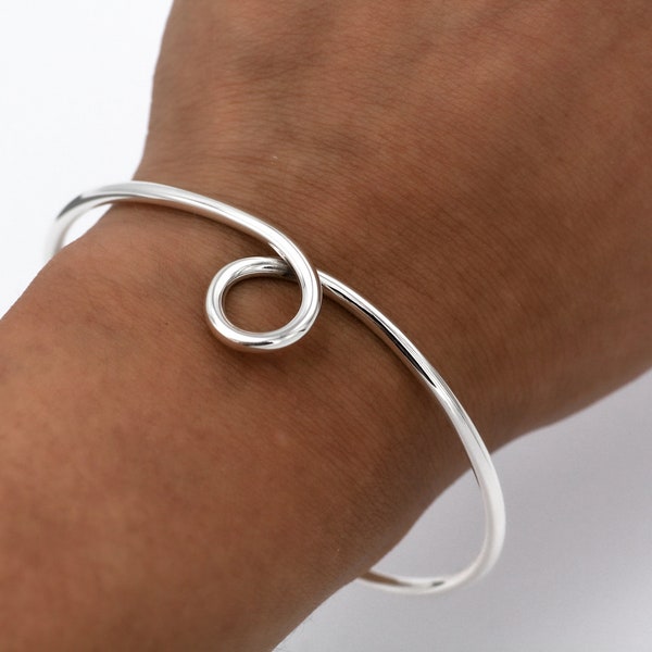 Silver Loop Bracelet main image 1