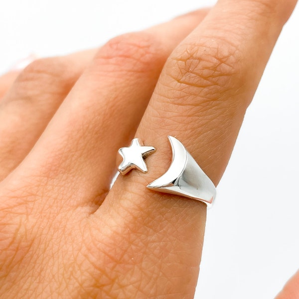 Solid Sterling Silver Ring, Moon and Star Ring, Statement Aesthetic Ring, Lightweight Minimalist Silver Ring, Moon and Star Jewelry