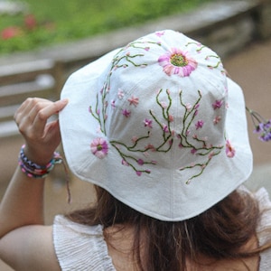 Hand Embroidered Hat, Floral Embroidered WHITE BUCKET HAT, Vintage Hat For Woman, Embroidered, Birthday Gift, Gift For Women