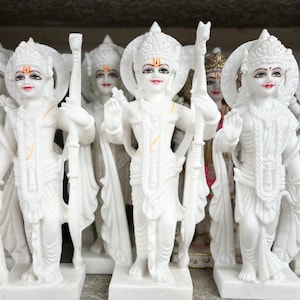 Conjunto de ídolos Ram Darbar de mármore: escultura de deus hindu pintada à mão, 21 polegadas
