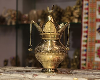 Kalash Mangal en laiton pour Puja | Pot rituel sacré hindou | Décoration de mariage Griha Pravesh | Kalash du temple indien en laiton | Cadeau spirituel