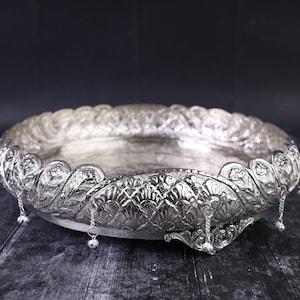 Cuenco Urli de plata alemana: diseño de pavo real, decoración india con campanas
