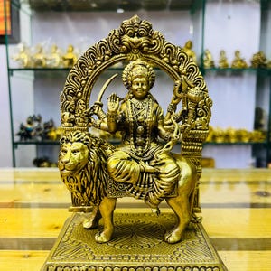 Messingstatue von Durga Maa Idol, 24 cm große Durga-Statue aus Messing, Durga-Idol, das auf einem Löwen sitzt, Tempel Murti Hindu-Göttin des Schutzes