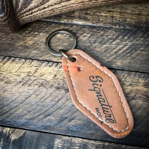 Guante de béisbol de cuero Motel Key Fob, llavero