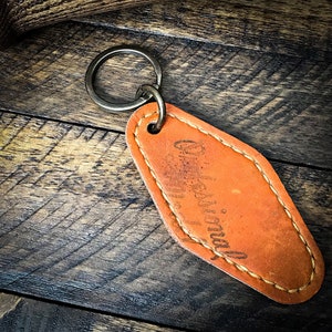 Guante de béisbol de cuero Motel Key Fob, llavero