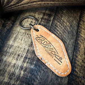 Guante de béisbol de cuero Motel Key Fob, llavero