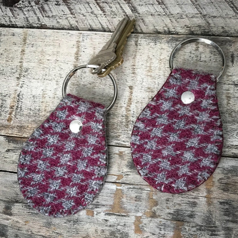 Key Fob Keychain Crimson Red /& Gray Houndstooth Harris Tweed\u00ae Leather Leather Keyring