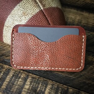 Cartera de tarjeta de fútbol de cuero vintage reutilizada, cartera de cuero minimalista, cuero Horween