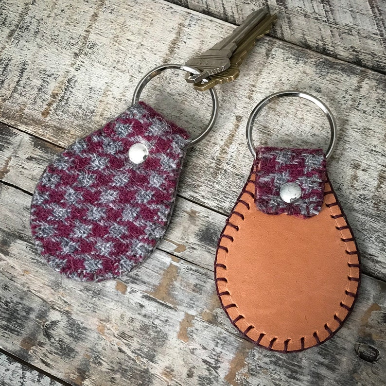 Key Fob Keychain Crimson Red /& Gray Houndstooth Harris Tweed\u00ae Leather Leather Keyring
