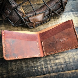 Cartera plegable de cuero de guante de béisbol reutilizada, cartera minimalista, hecha a mano, Horween, regalo de béisbol