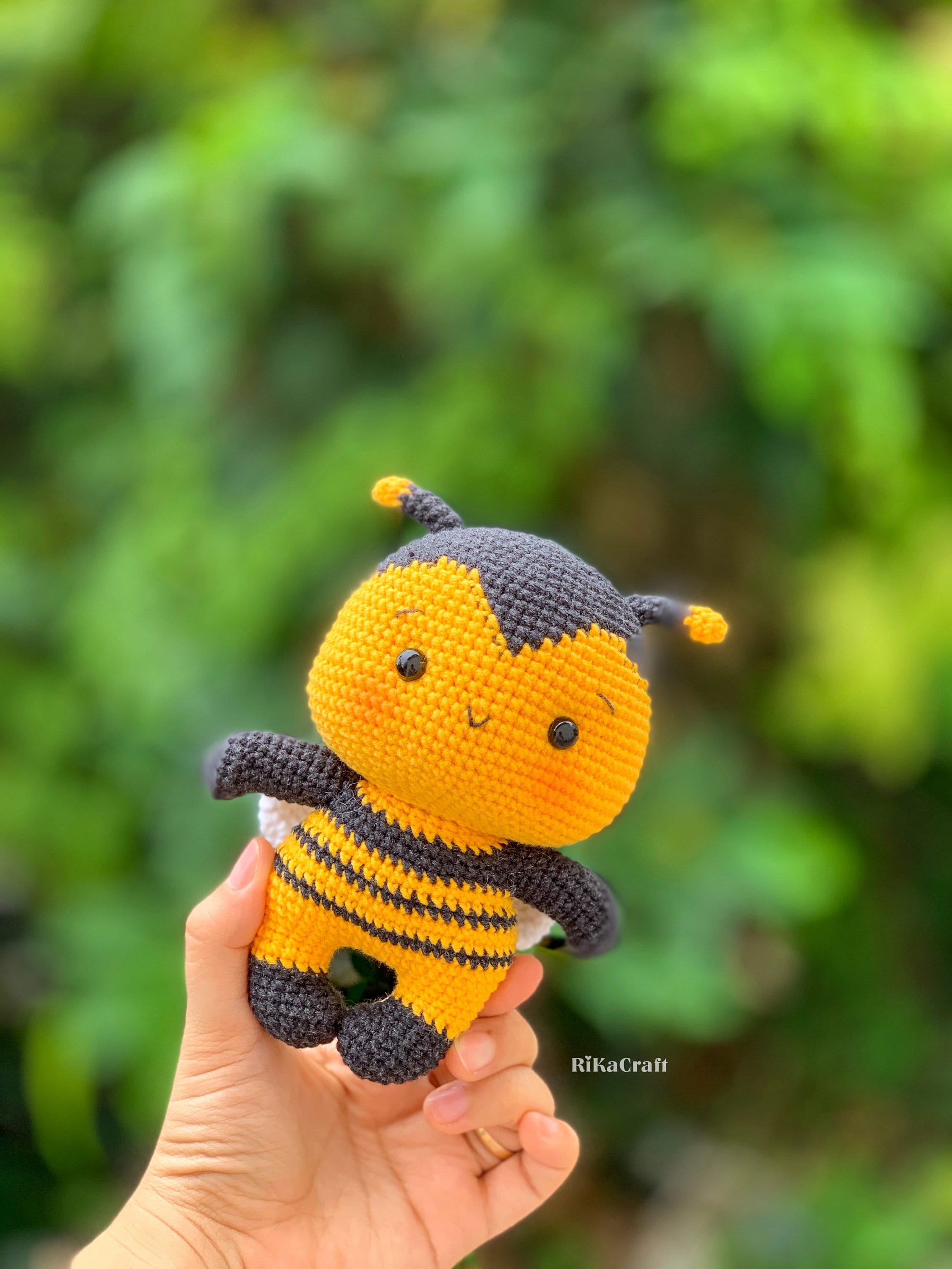 The Little Bee - Amigurumi Crochet Pattern. Instant Download. Languages ...