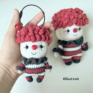 Clown keychain amigurumi crochet pattern