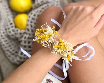 Yellow flower bracelet Wildflower corsage Bridal flower bracelet Summer bridal jewelry Flower girl bracelet Autumn bracelet Bridasmaid boho