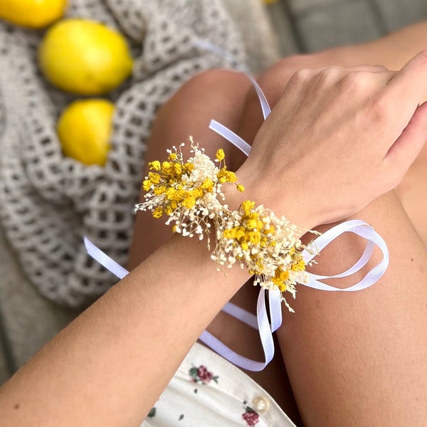 Yellow flower bracelet Wildflower corsage Bridal flower bracelet Summer bridal jewelry Flower girl bracelet Autumn bracelet Bridasmaid boho