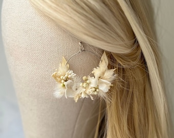 Boho wedding Bridal earrings Dried flower earrings Fall hoop earrings Bridesmaid earrings Gold floral earrings Flower girl earrings