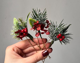 Christmas hairpins Red berry hair piece Woodland hairpins Vintage Winter Flower hairpins Christmas gift Christmas wedding hair piece Winter