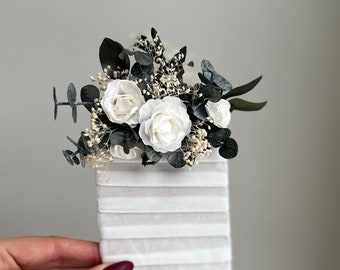 Boutonnière verdure de poche, hommes d'honneur, mariage verdure, accessoires du marié, boutonnières rustiques, boutonnières blanches, boutonnière gypsophile