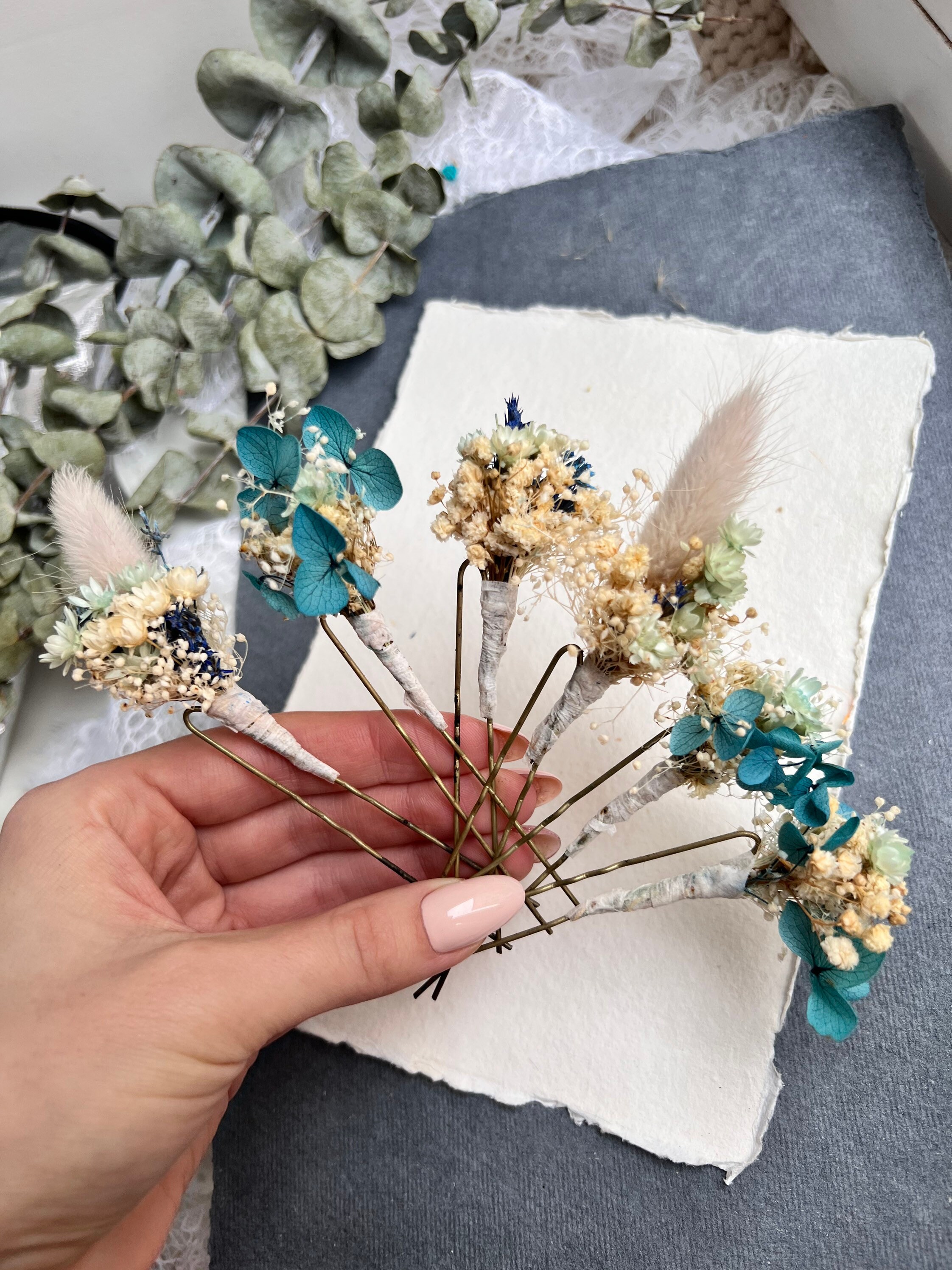 Image of Gypsophila Summer Sparkles in a hairpiece