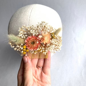 Dried Floral Comb Babys breath hair comb Gypsophila hair piece Dried flower hair accessory Rustic floral headpiece Boho dried flower comb