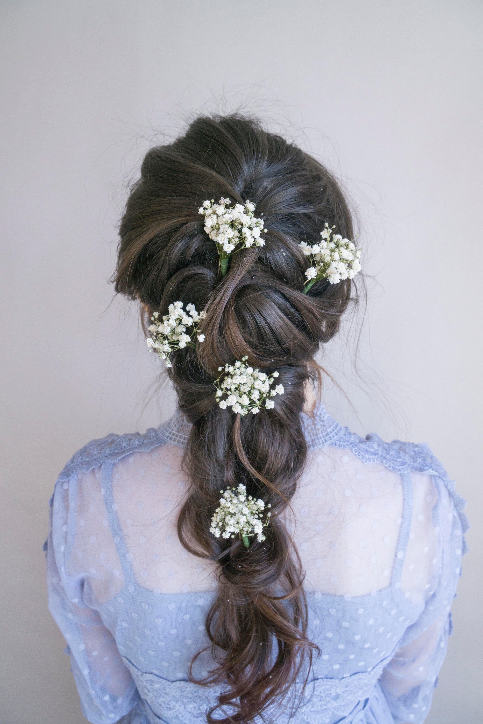 10 Beautiful Floral Hairstyles for Brides and Bridesmaids | Bridal Look |  Wedding Blog