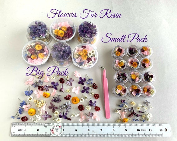 Tiny dried flowers for jewelry sale