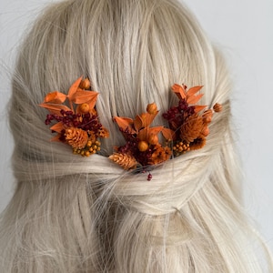Ivory terracotta hair pins Hydrangea hair clips Spring dried flower wedding hair accessory Burgundy flower hairpins Orange dry flower pins