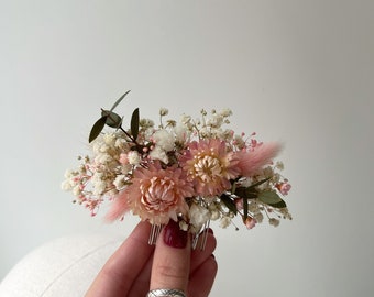 Dried flower hair piece Strawflower Hair accessory Pampas grass floral headpiece Boho light pink dried flower comb Small Dry flower comb