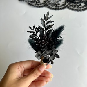 Black Gothic Wedding boutonniere Dried flower goth Grooms buttonhole Halloween wedding mini bouquet Boho boutonniere Winter black wedding