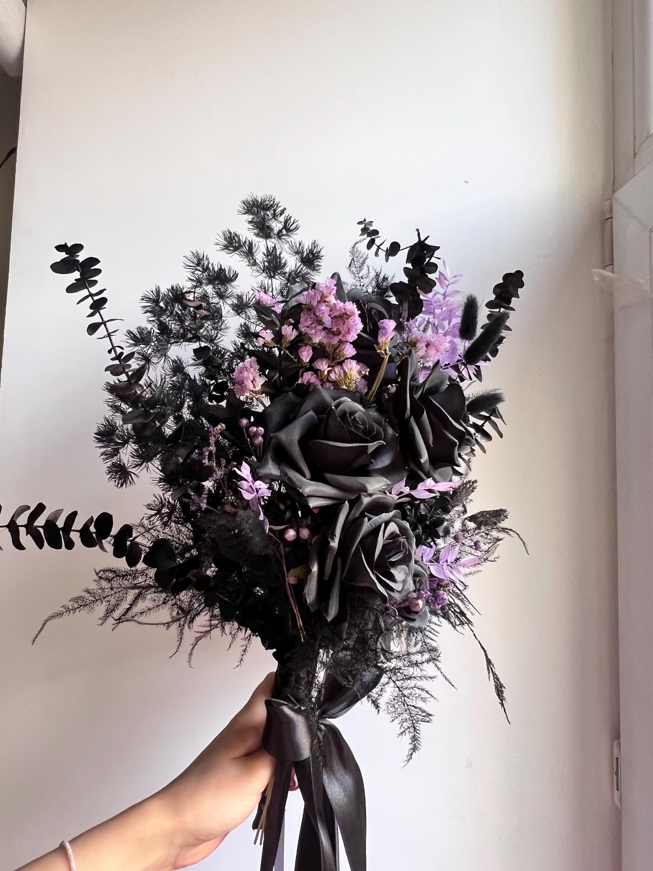 ハロウィンウェディングブーケ ドライフラワーブーケ ゴシック