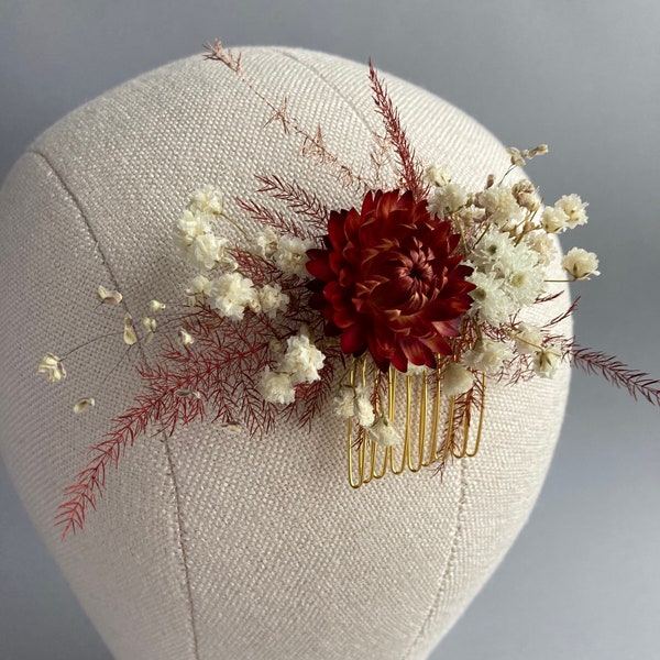 Burgundy dried flower hair comb Flowers hair accessory Bridal hair piece Boho dried flower headpiece Rustic hair piece Wedding hair comb red